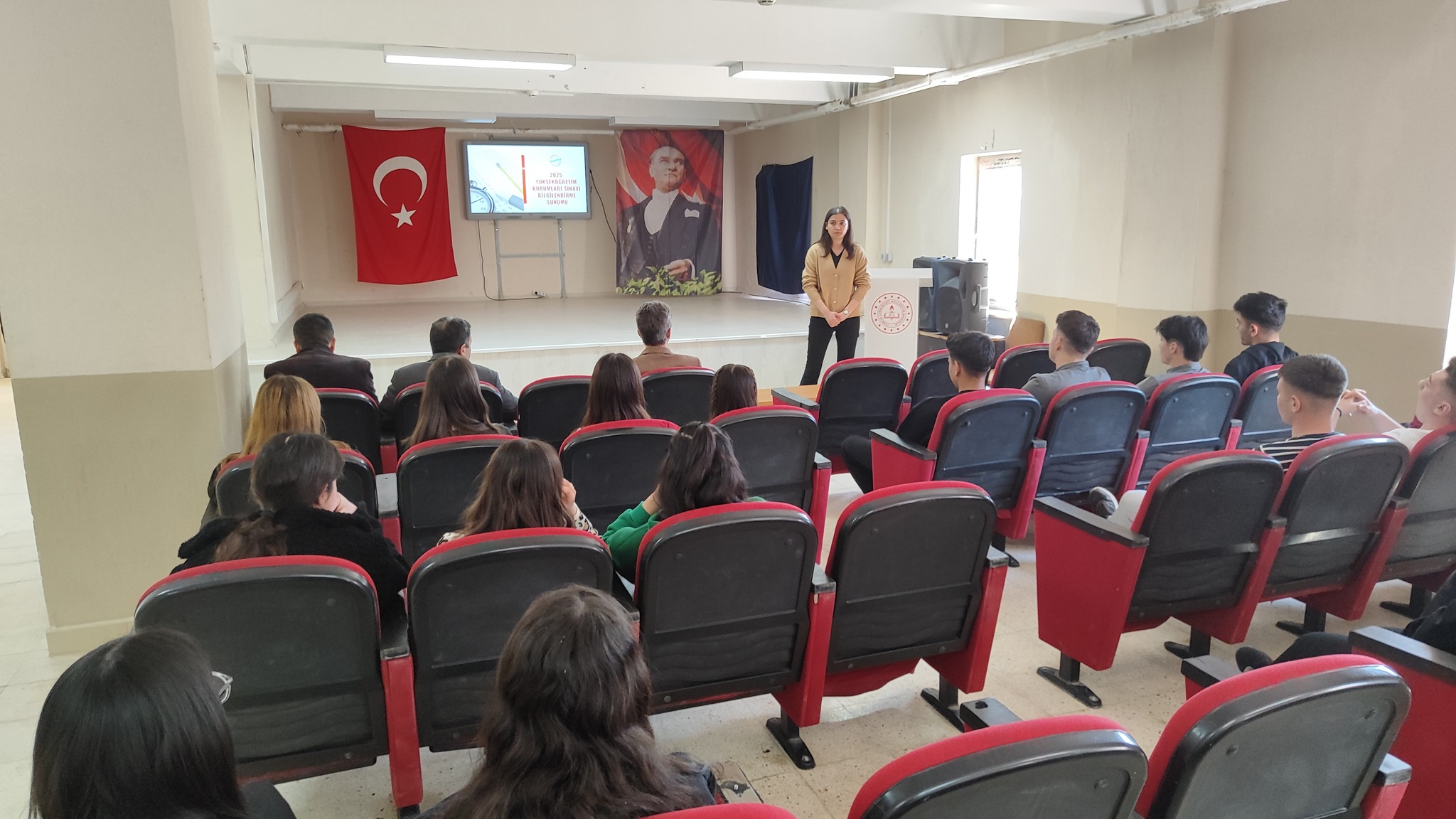 Müdür Filiz, YKS Bilgilendirme Seminerinde Öğrencilerle Buluştu