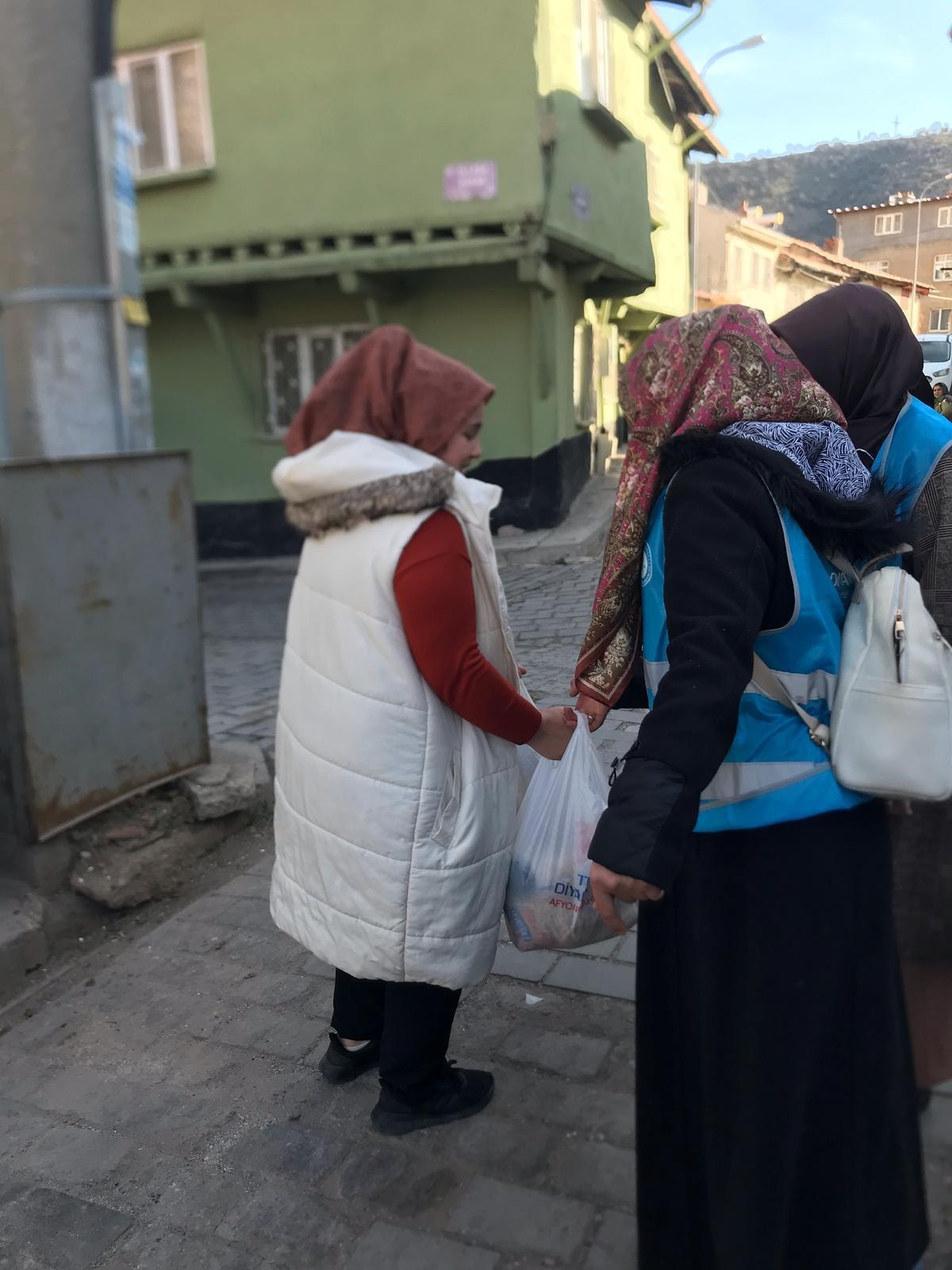 TDV Kadın Kolları, Gönüllere Dokunmaya Devam Ediyor