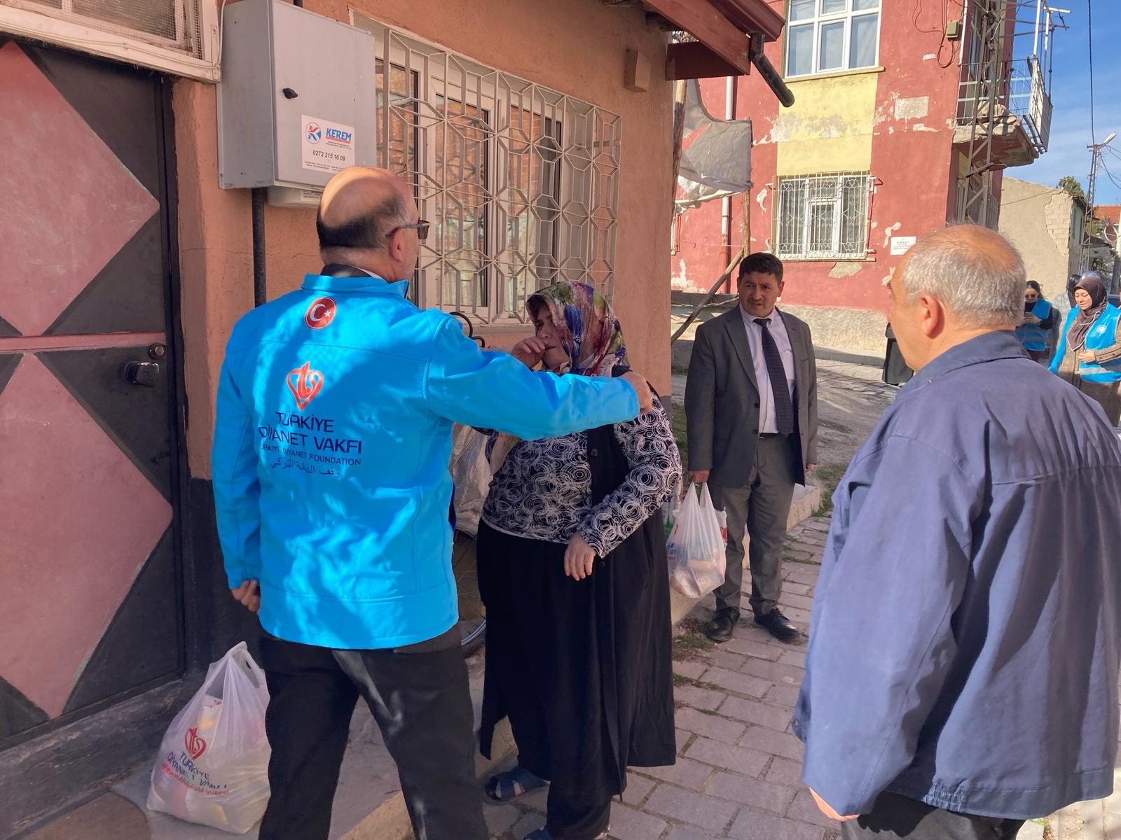 TDV Kadın Kolları, Gönüllere Dokunmaya Devam Ediyor