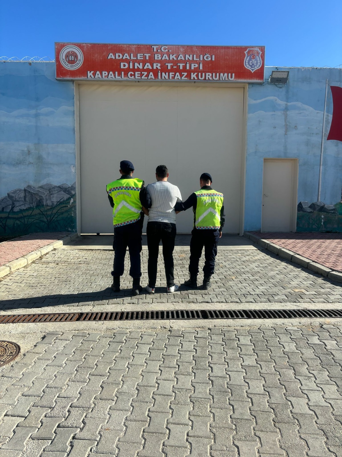 Dinar’da 5 Yıl 1 Ay Cezası Olan Şahıs Tutuklandı