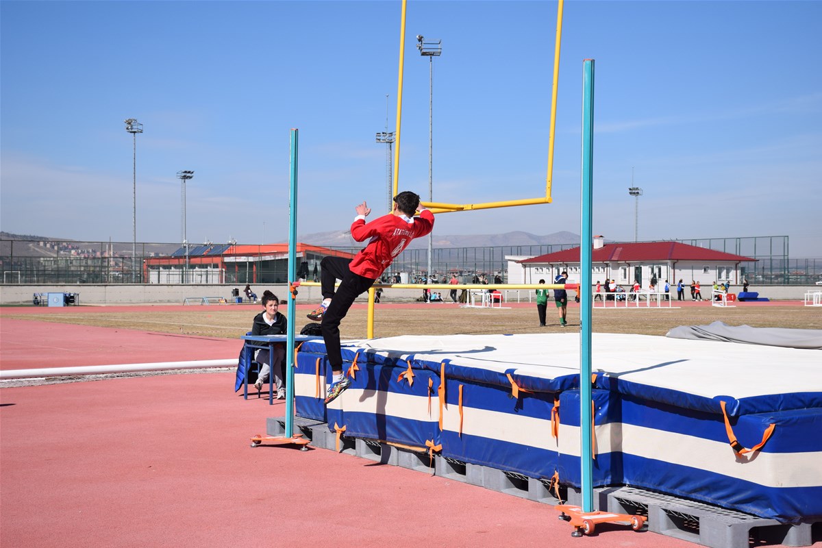 Okul Sporları Atletizm Müsabakaları Sona Erdi