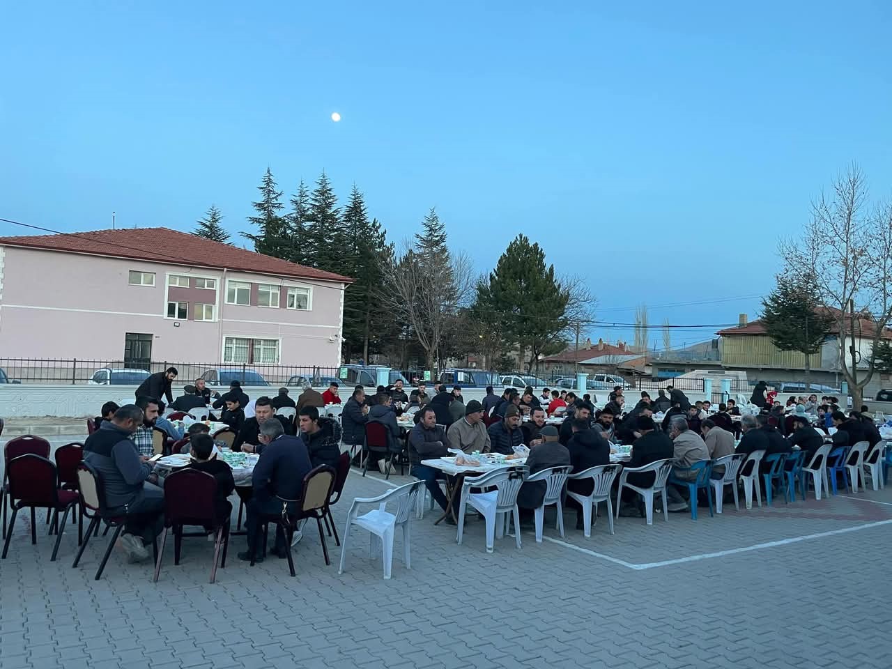 Protokol Köy Okulunda Gerçekleştirilen İftarda Bir Araya Geldi