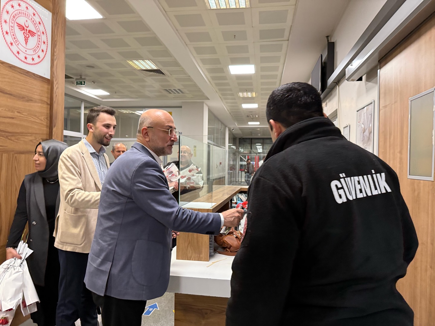 İl Başkanı Şahin'den, Sağlık Çalışanlarına Anlamlı Ziyaret