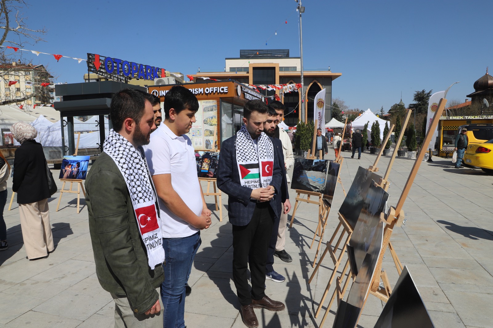 AK Gençlik’ten Gazze'ye Destek Sergisi