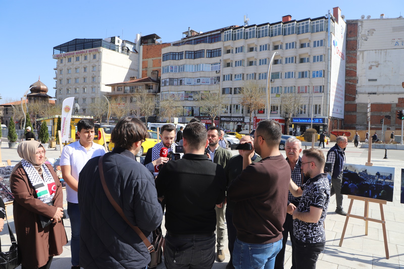 AK Gençlik’ten Gazze'ye Destek Sergisi