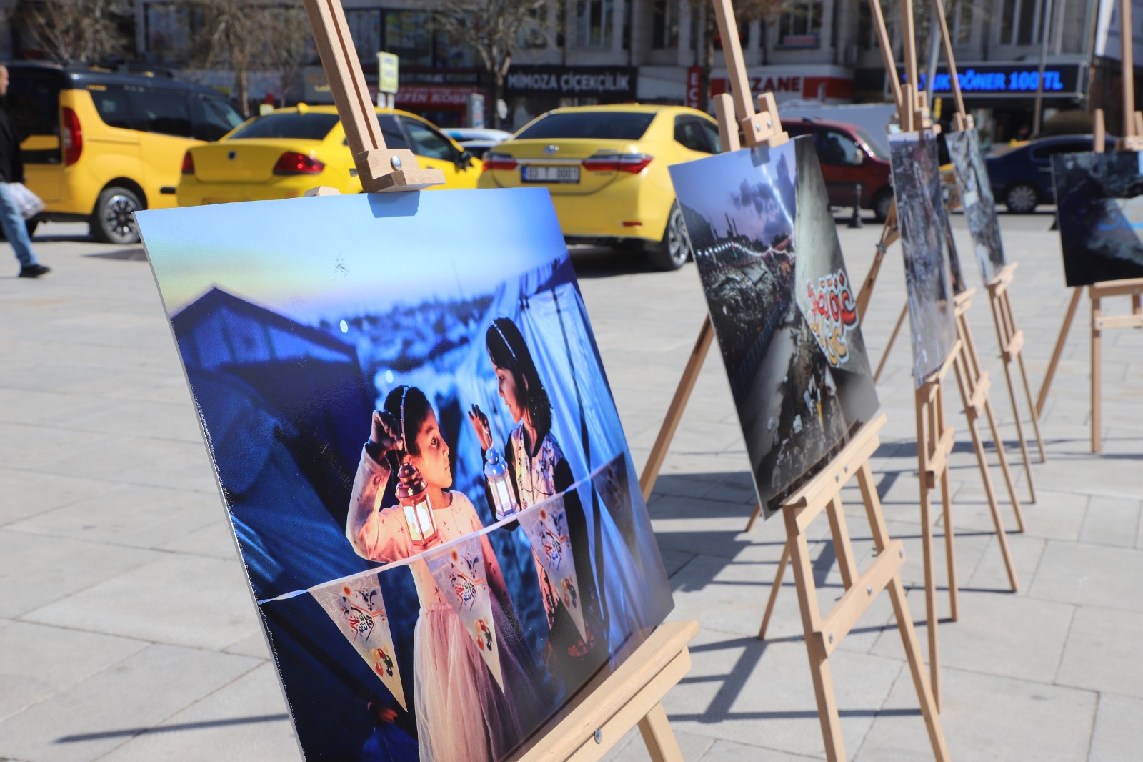 AK Gençlik’ten Gazze'ye Destek Sergisi
