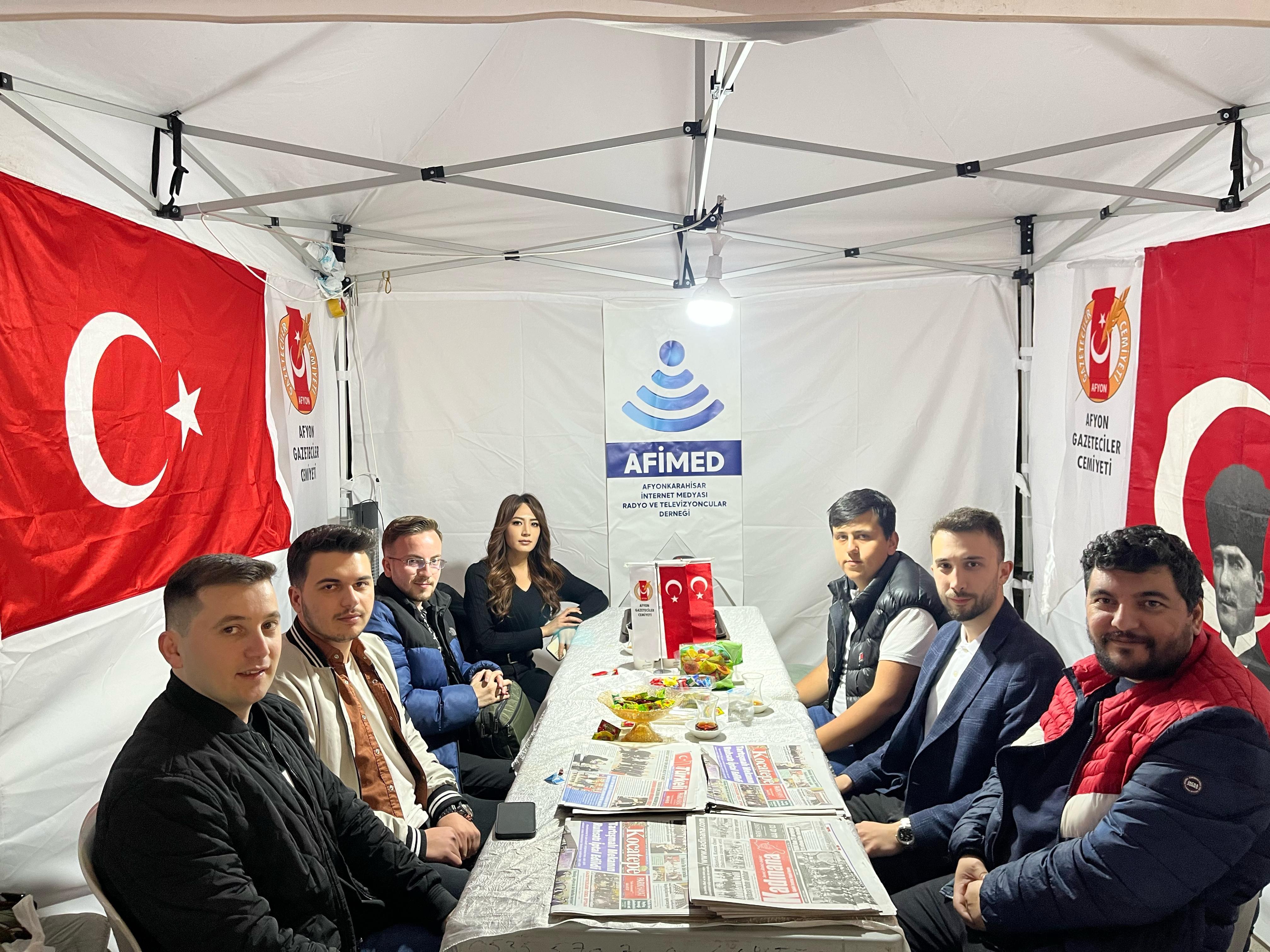 AK Parti Gençlik Kolları’ndan Gazeteciler Cemiyeti Ramazan Çadırına Ziyaret