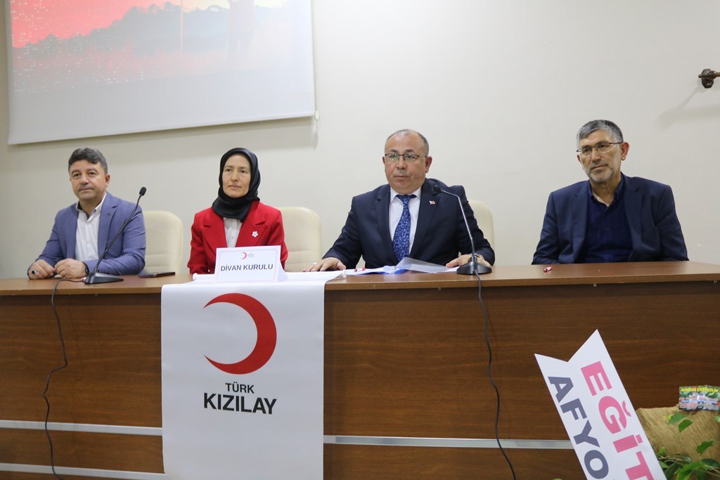 KIZILAY İL MERKEZİ BAŞKANI MEHMET YAKIN GÜVEN TAZELEDİ