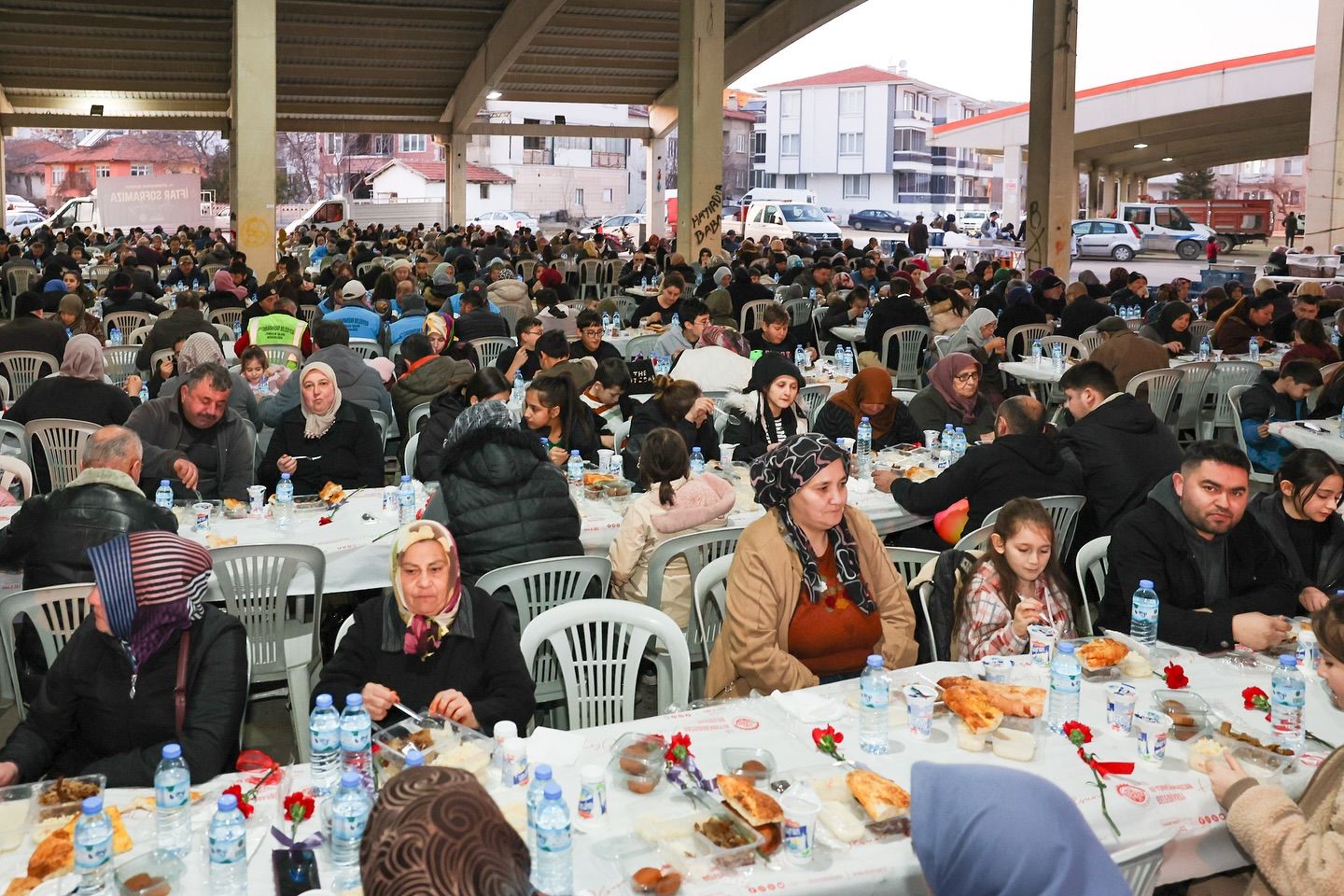 Afyonkarahisar Belediyesi Dayanışmayı Büyütüyor: Birlik ve Beraberlikle Dolu Bir Hafta Geride Kaldı...