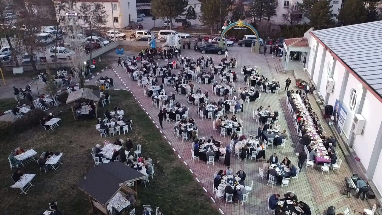 Milletvekili Taytak, Sinanpaşa'da Vatandaşlarla Buluştu