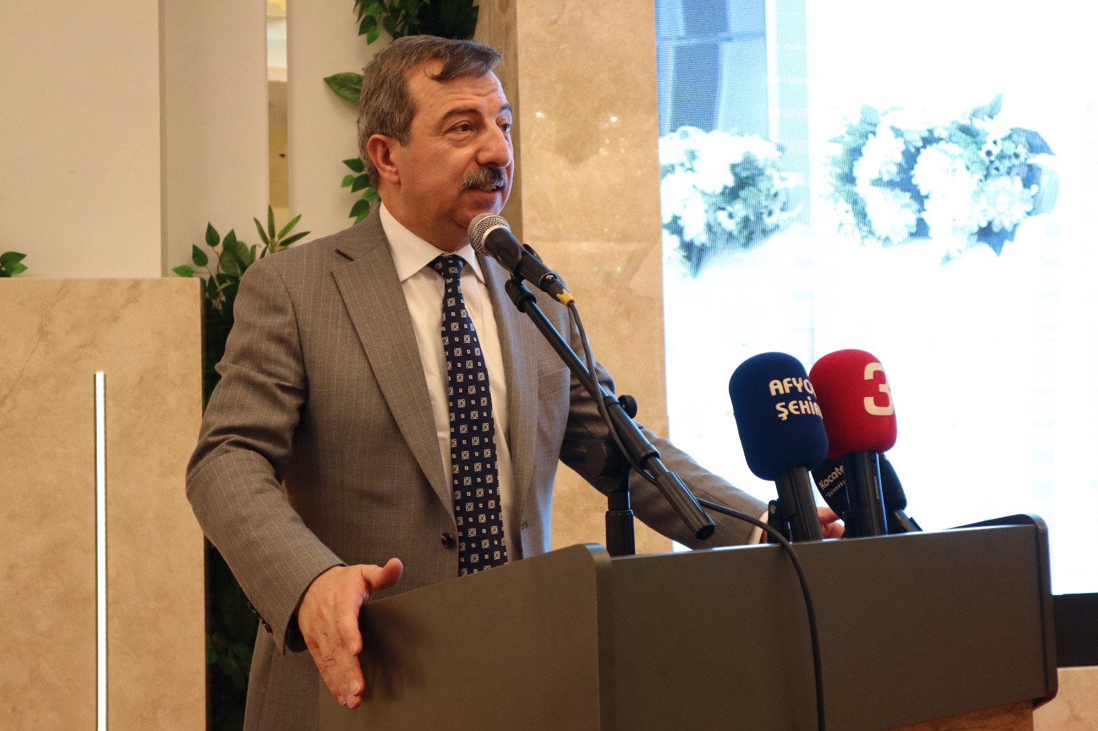İYİ PARTİ İFTAR PROGRAMINDA BİR ARAYA GELDİ