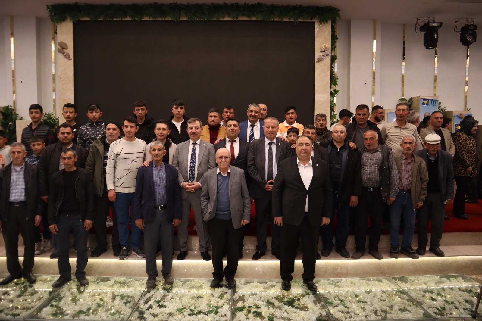 İYİ PARTİ İFTAR PROGRAMINDA BİR ARAYA GELDİ