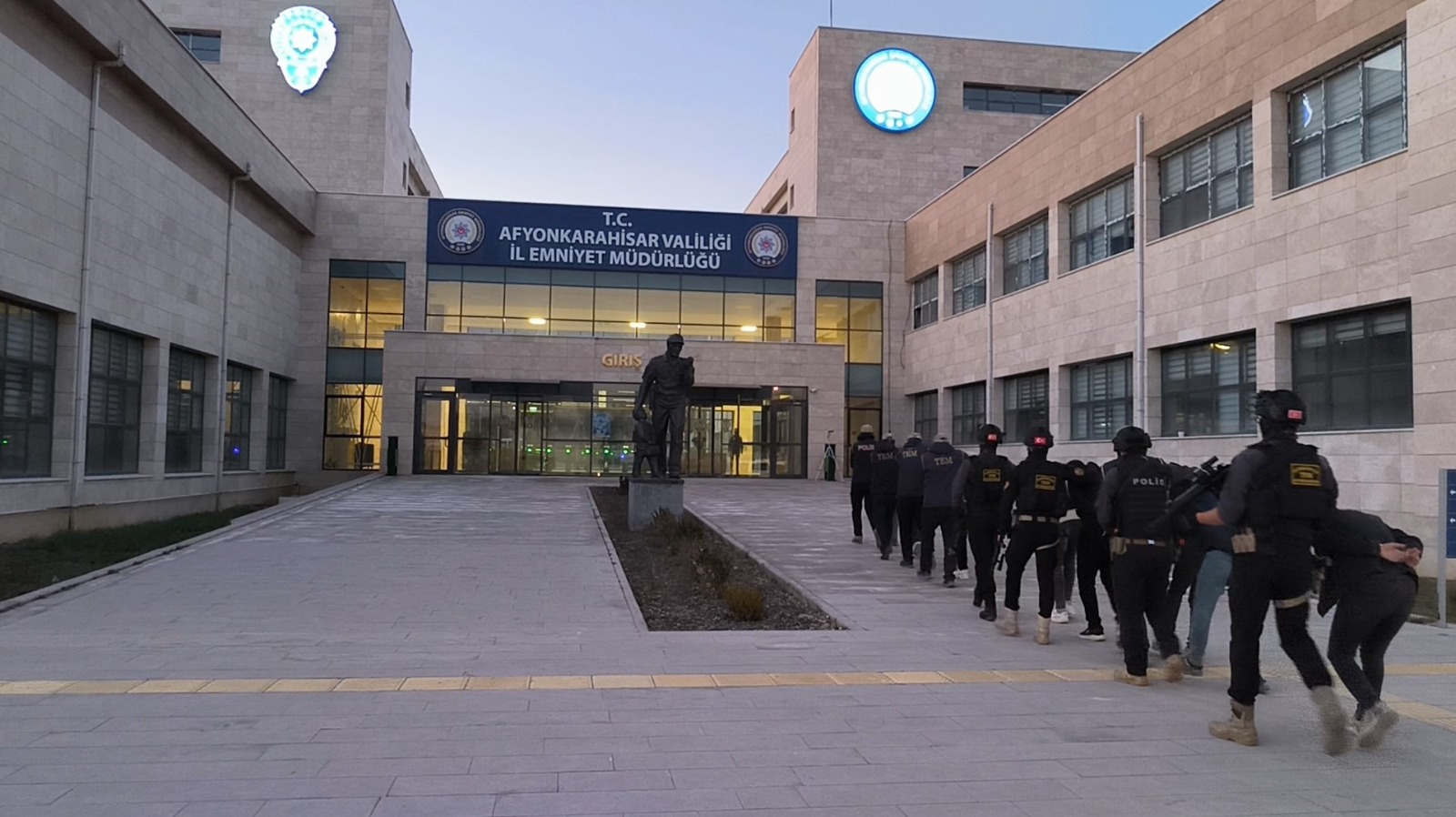 Afyonkarahisar'da DEAŞ Operasyonu: 9 Şüpheli Gözaltına Alındı