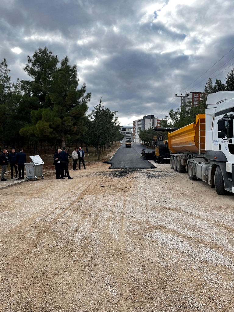 BAŞKAN ÇİÇEK, “AK PARTİ BELEDİYECİLİĞİNİN İSTİKRARLI YÖNETİMİYLE İLÇEMİZ GELİŞMEYE DEVAM EDECEK”
