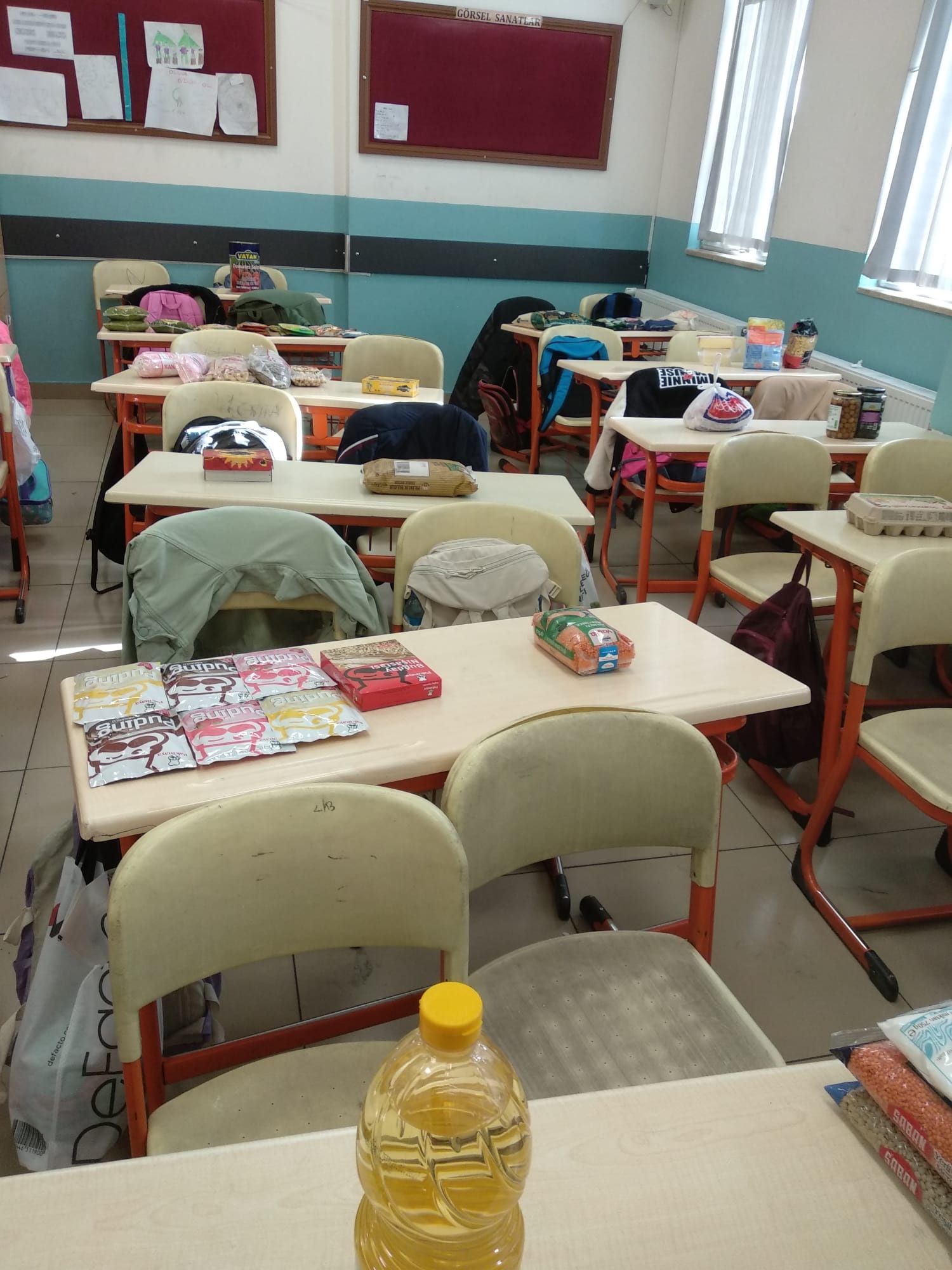 AFYON’DA RAMAZAN’IN RUHUNU  YAŞATAN ÖĞRENCİLER GÖNÜLLERE TAHT KURDU