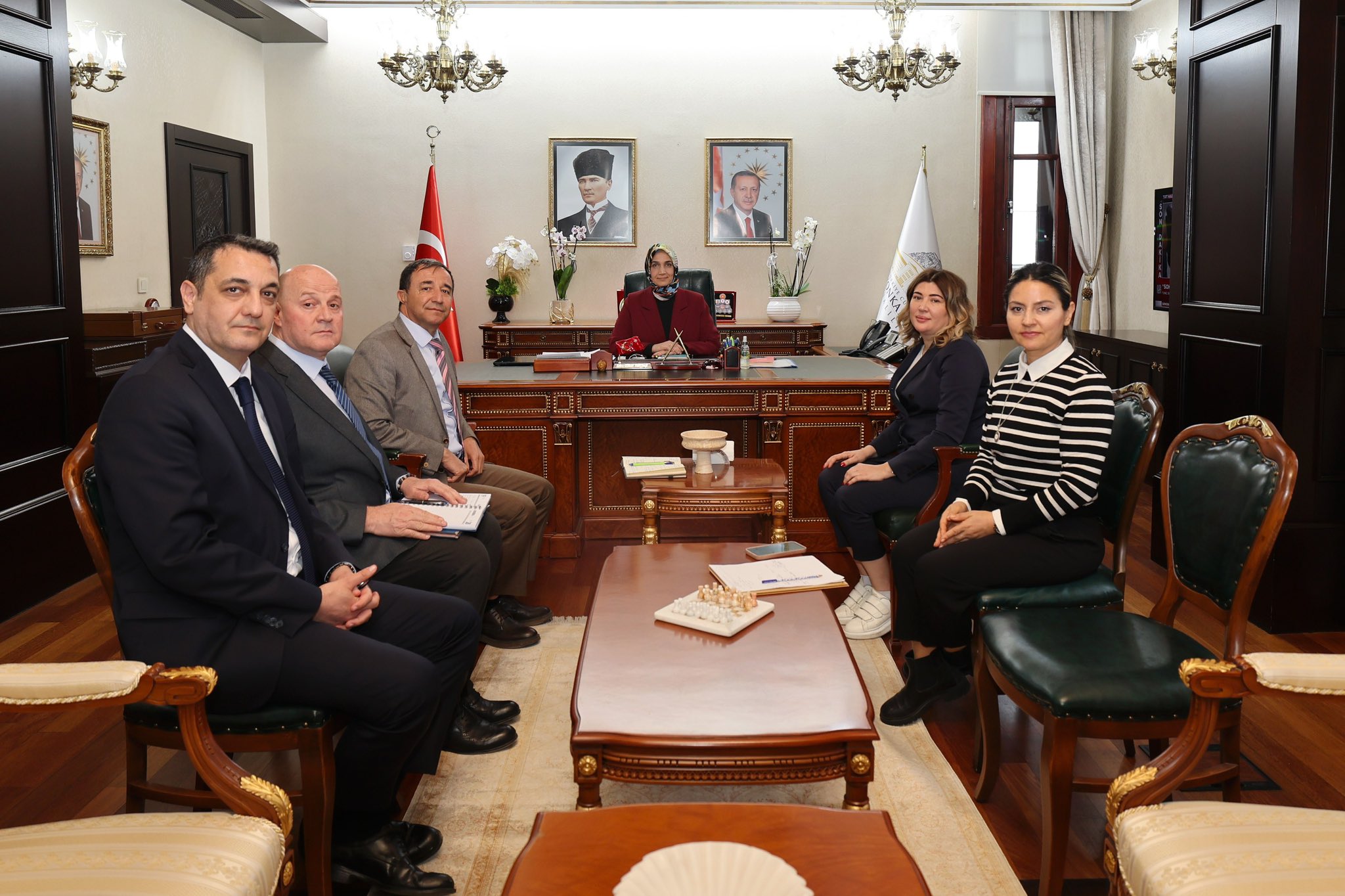 VALİ YİĞİTBAŞI, BAKANLIK  HEYETİNİ MAKAMINDA KABUL ETTİ