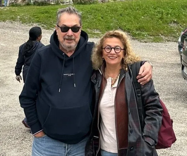 Hababam Sınıfı’nın ‘Çalışkan Ahmet’i Ahmet Sezerel’in Eşi de Ünlü Bir Oyuncu Çıktı!