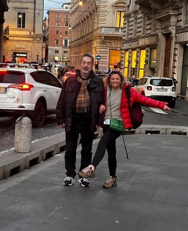 Hababam Sınıfı’nın ‘Çalışkan Ahmet’i Ahmet Sezerel’in Eşi de Ünlü Bir Oyuncu Çıktı!