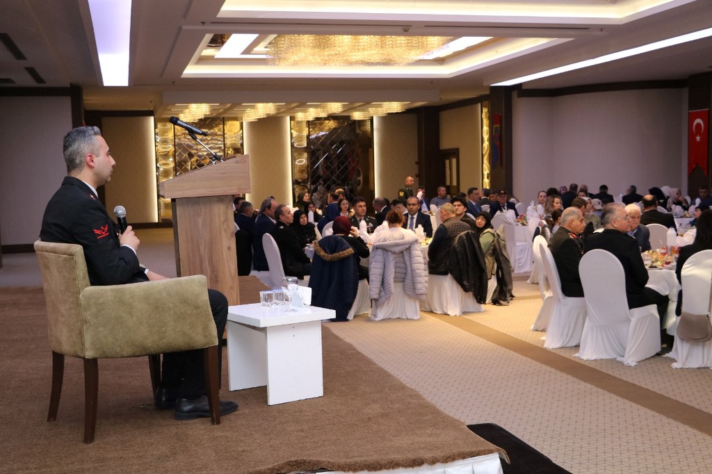 İL JANDARMA KOMUTANLIĞI ŞEHİT AİLELERİ VE GAZİLERLE İFTARDA BULUŞTU