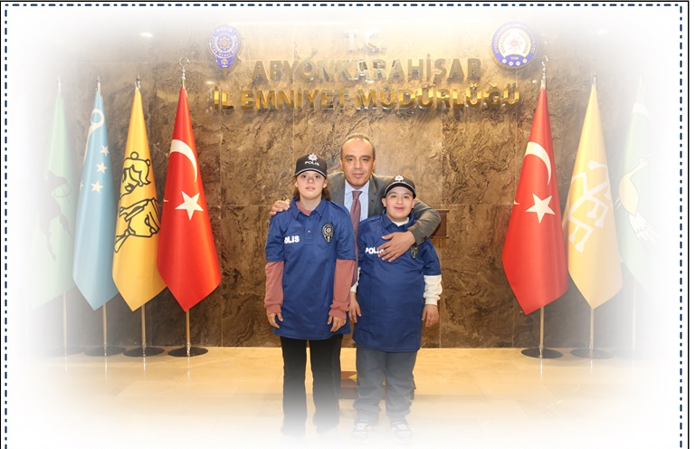 ‘’GERÇEK DOSTLUK KROMOZOM SAYMAZ’’ YÜREKLERİ ISITAN PAYLAŞIM EMNİYETTEN GELDİ