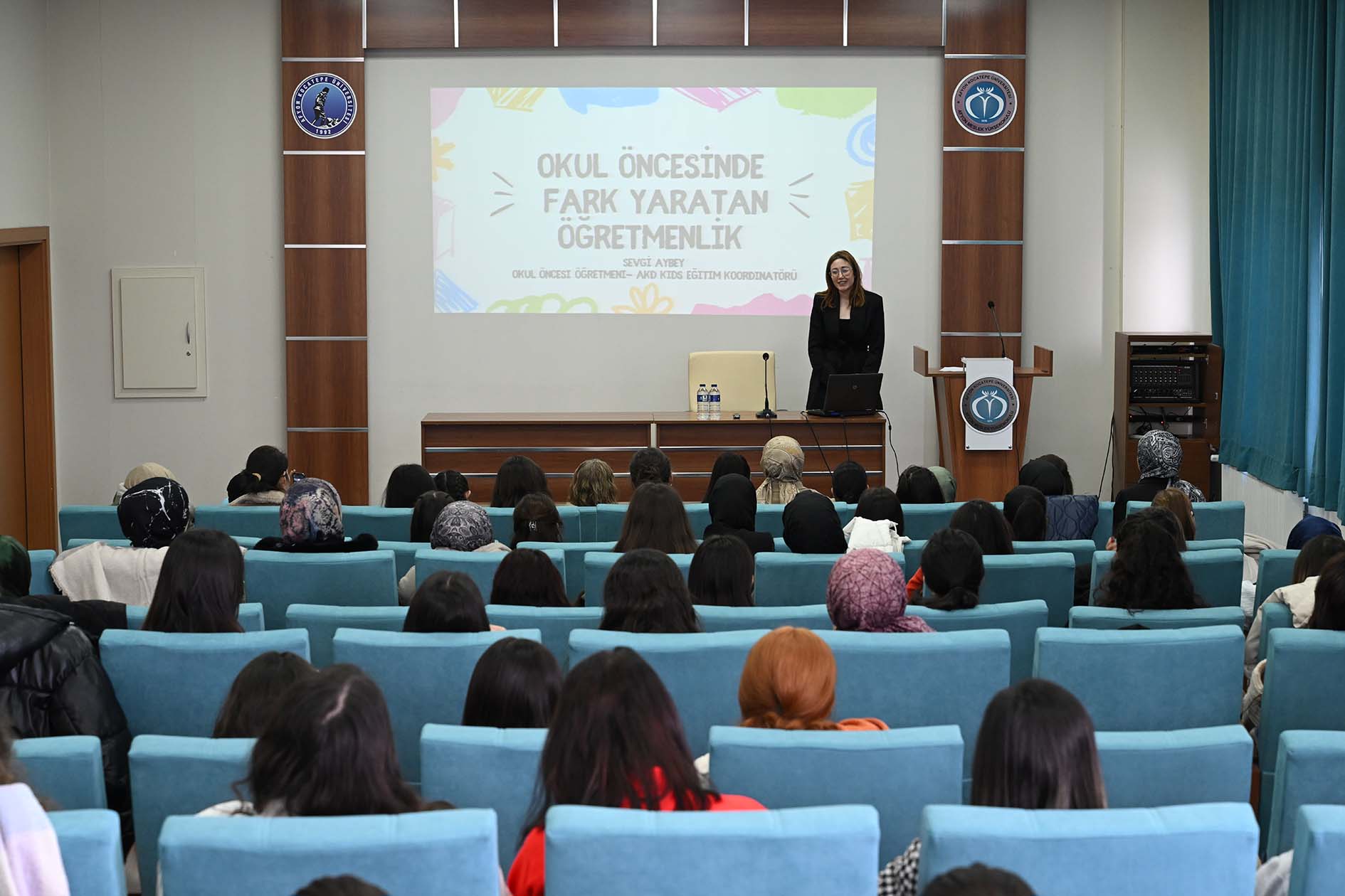 AFYON MYO'DA "OKUL ÖNCESİNDE FARK YARATAN ÖĞRETMENLİK" ANLATILDI