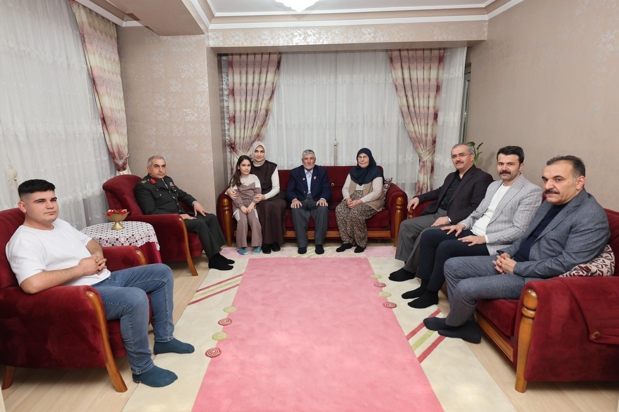 VALİ YİĞİTBAŞI, KIBRIS GAZİSİ ŞABAN KOÇAK’I ZİYARET ETTİ