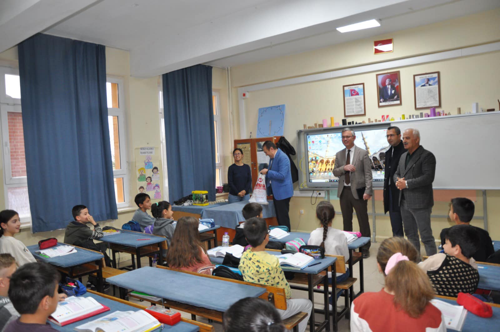 Müdür Eroğlu'nun, 2. Dönem Okul Ziyaretleri Sürüyor