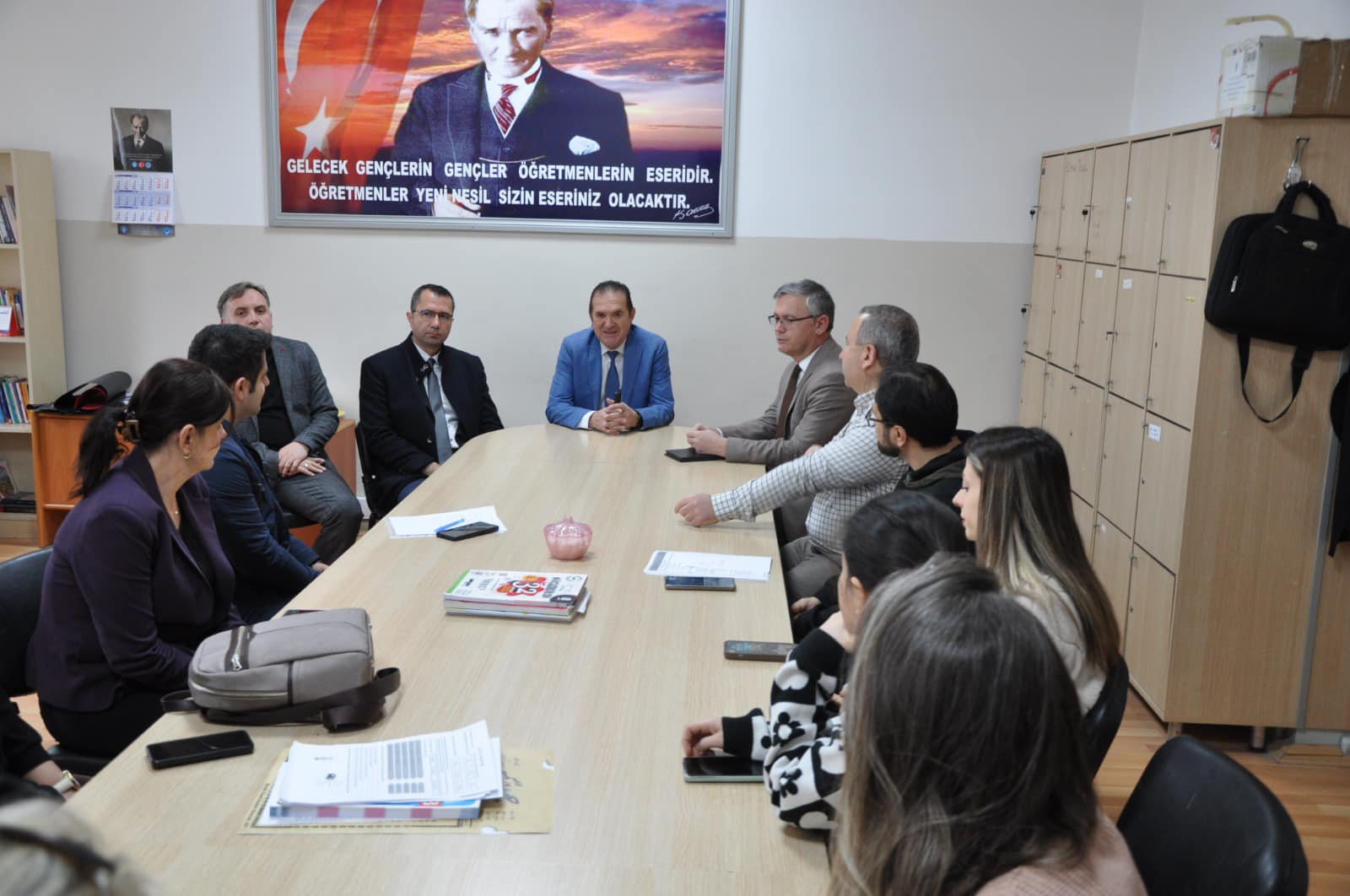 Müdür Eroğlu'nun, 2. Dönem Okul Ziyaretleri Sürüyor