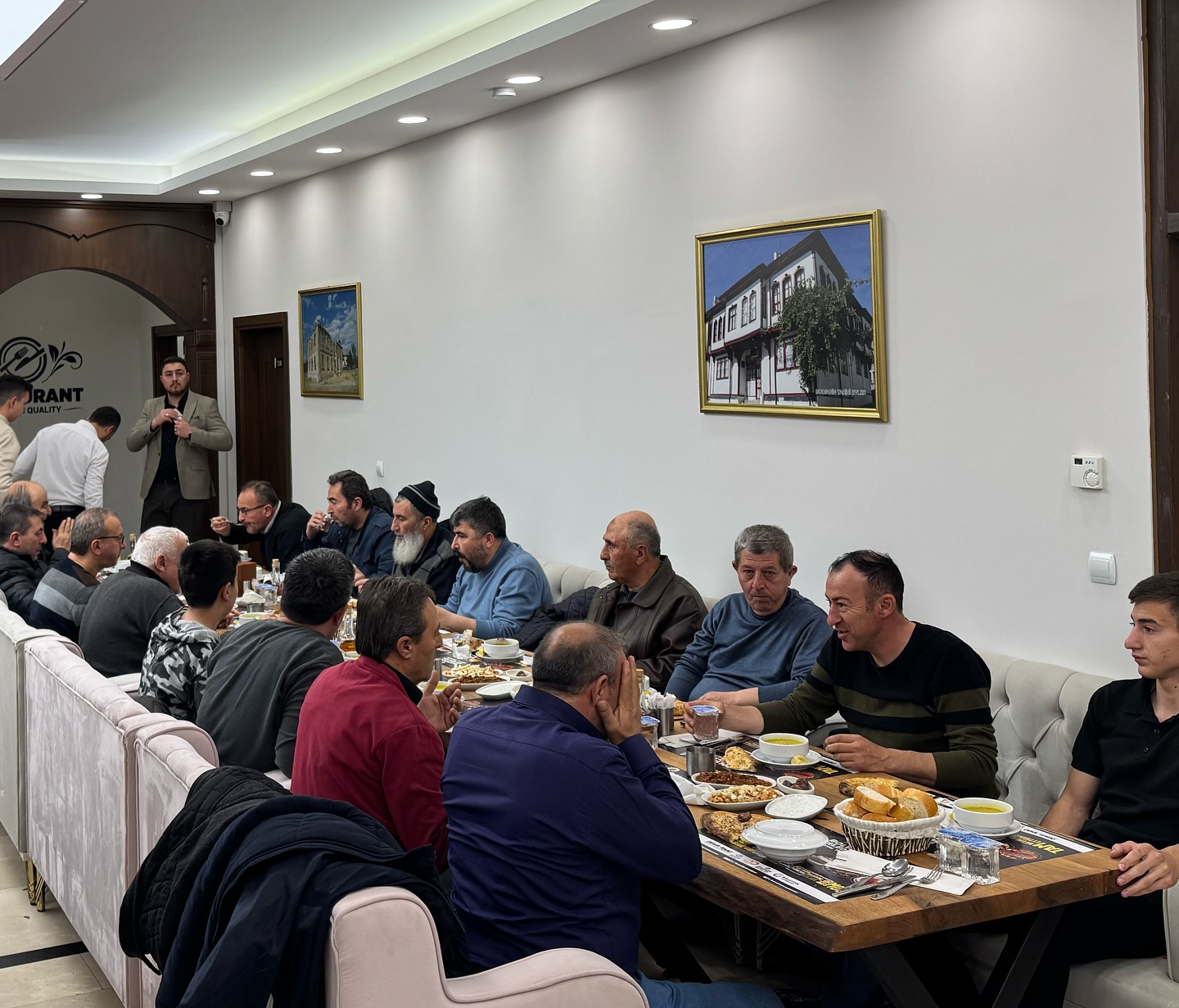 Bolvadin Belediye Başkanı Aynacı, Şoförlerle İftarda Bir Araya Geldi