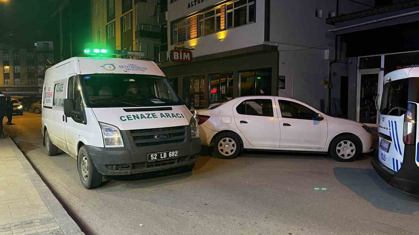Yalnız Yaşayan Genç Kadın Evinde Asılı Halde Bulundu