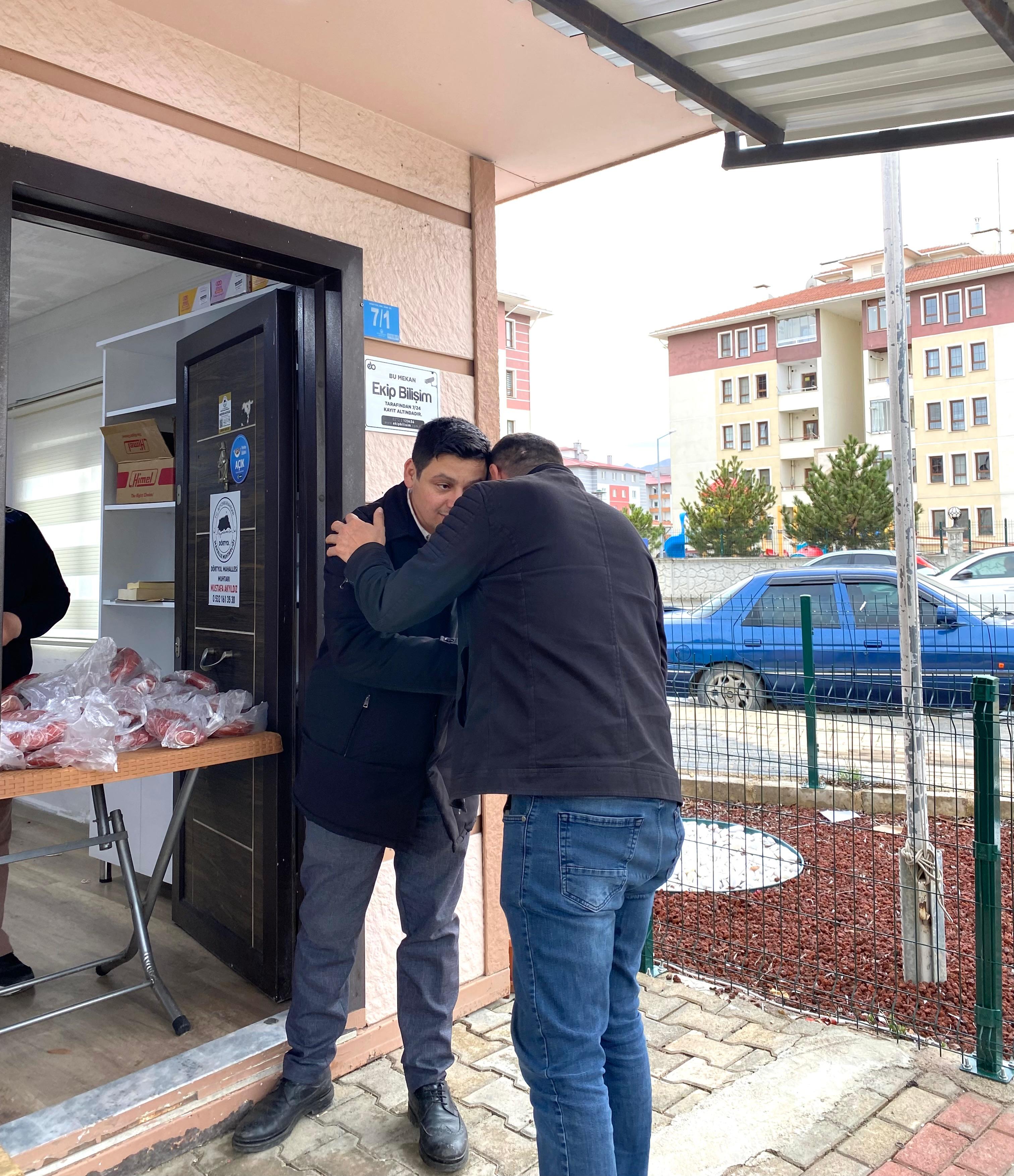 Dörtyol Mahallesi'nde Sucuk ve Kıyma Dağıtımı Gerçekleştirildi