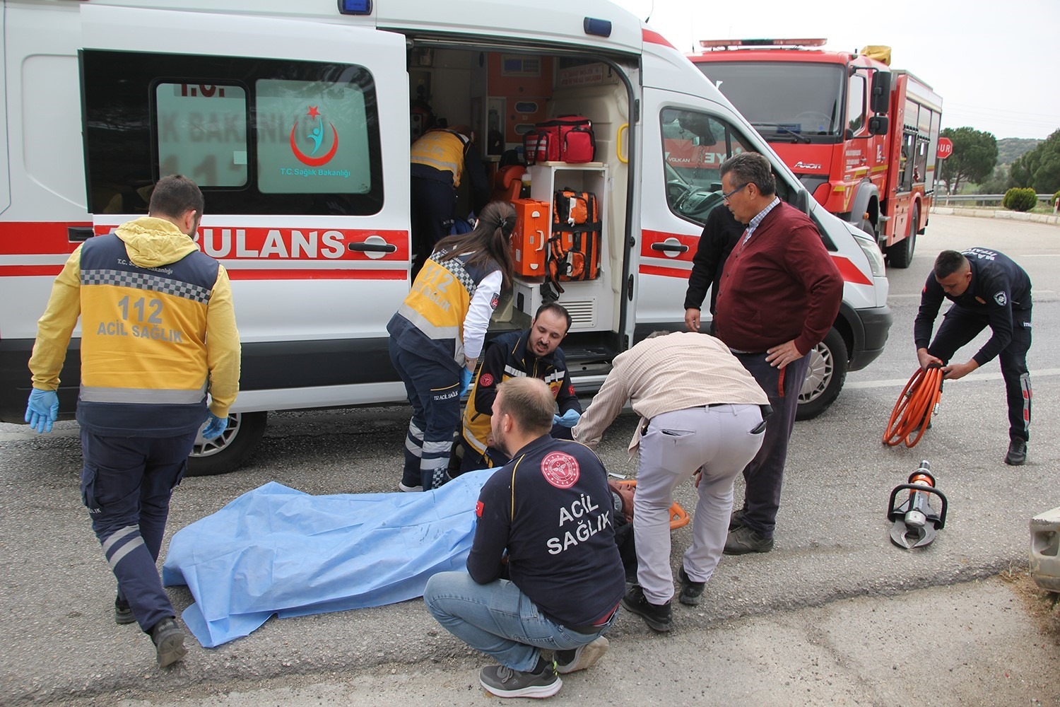 Beton Mikserine Çarpmamak İçin Ani Manevra Yapan Otomobildeki Yaşlı Çift Yaralandı