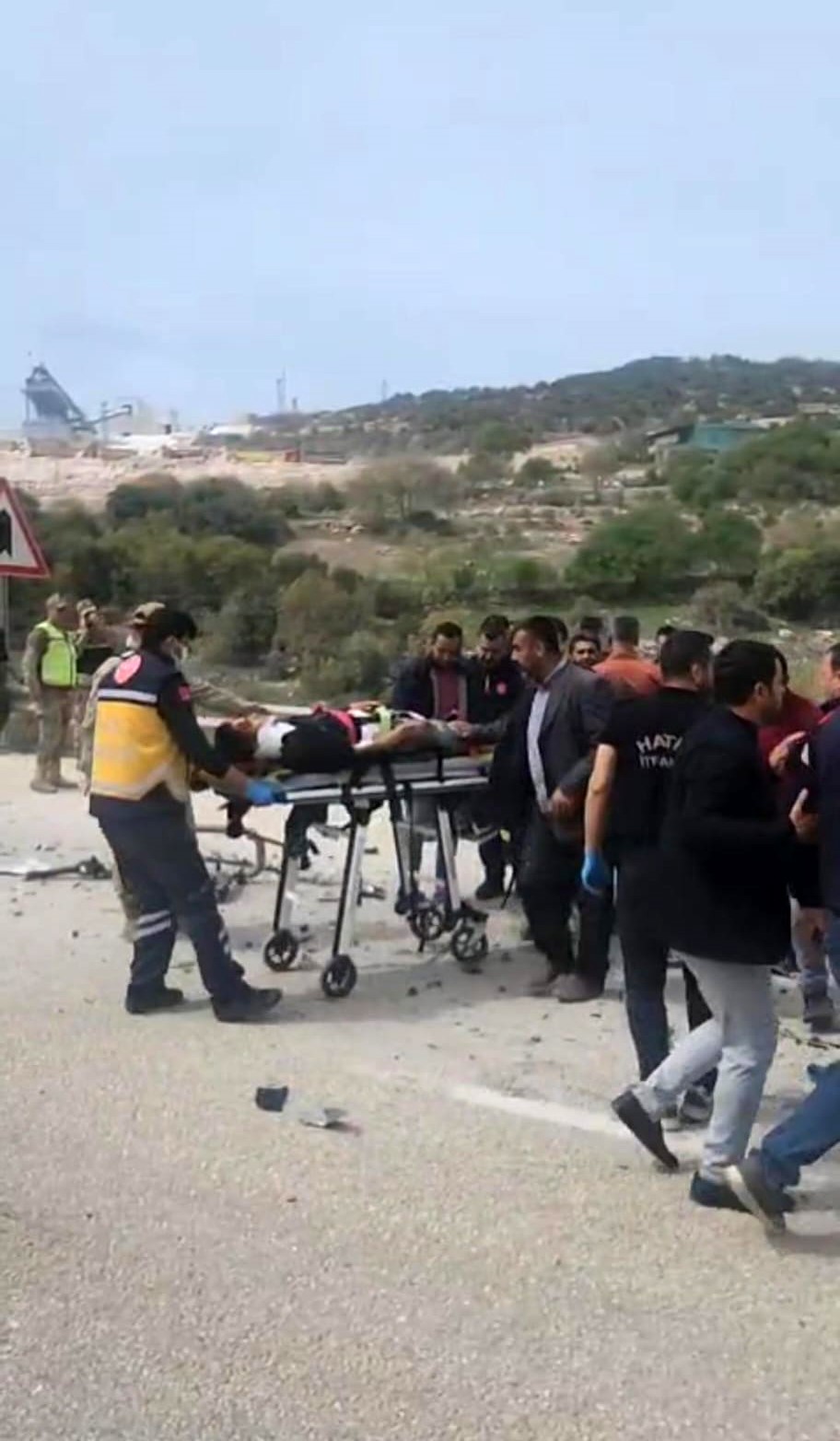 Hafriyat Kamyonu ile Otomobil Çarpıştı: 1 Ölü, 1 Ağır Yaralı