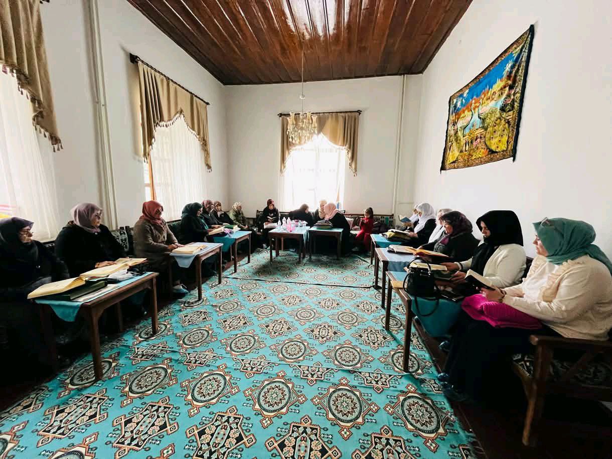 Kadın Kültür Evi'nde Mukabele Programına Yoğun İlgi