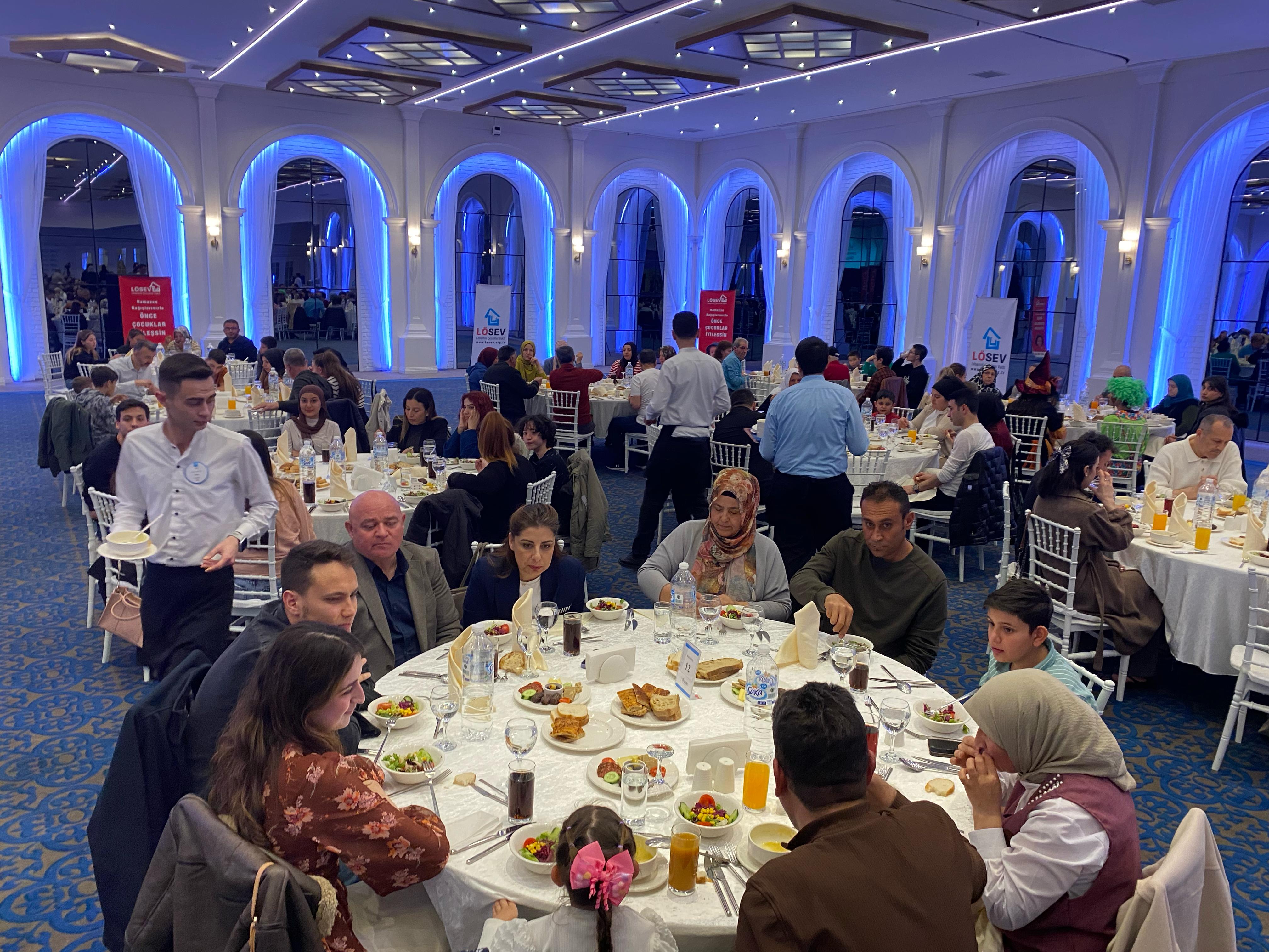 LÖSEV’İN GELENEKSEL İFTAR  PROGRAMI AFYONKARAHİSAR’DA GERÇEKLEŞTİ