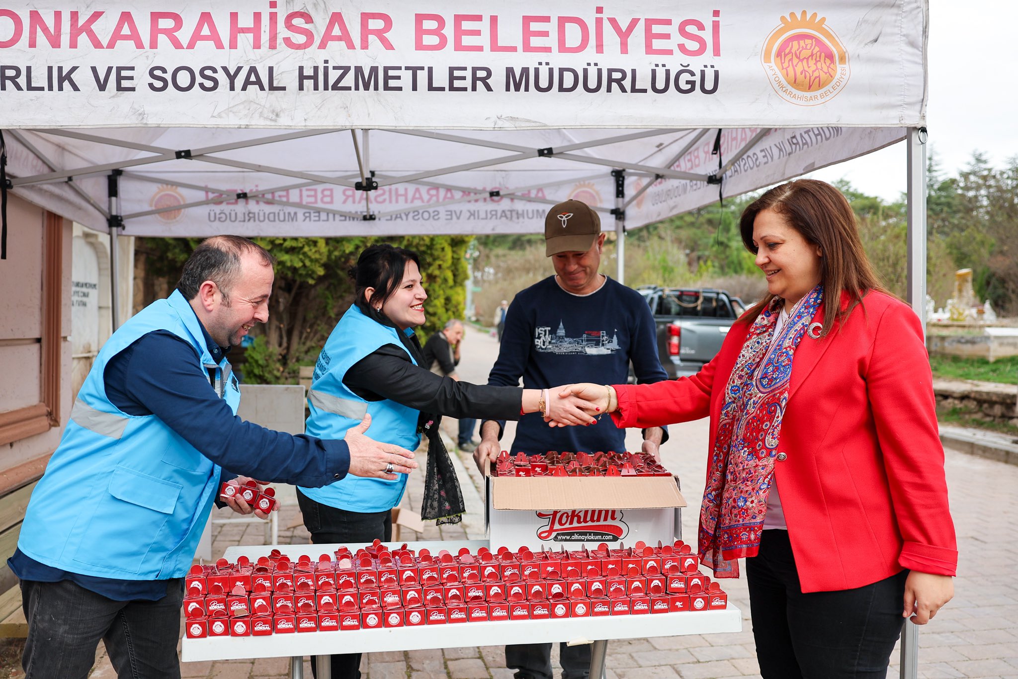 BAŞKAN KÖKSAL KADİR GECESİ’NDE  VATANDAŞLARLA BULUŞTU