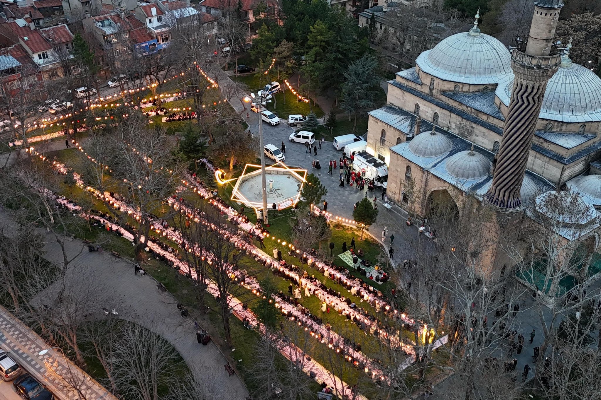 7’DEN 70’E GÖNÜL KÖPRÜSÜ KURULDU  DEVLET ANA MANEVİ DEĞERLERE SAHİP ÇIKIYOR