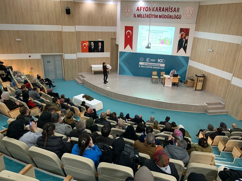 TARIM VE MİLLİ EĞİTİM EL ELE  HİJYEN VE GIDA GÜVENLİĞİ EĞİTİMİ VERİLDİ