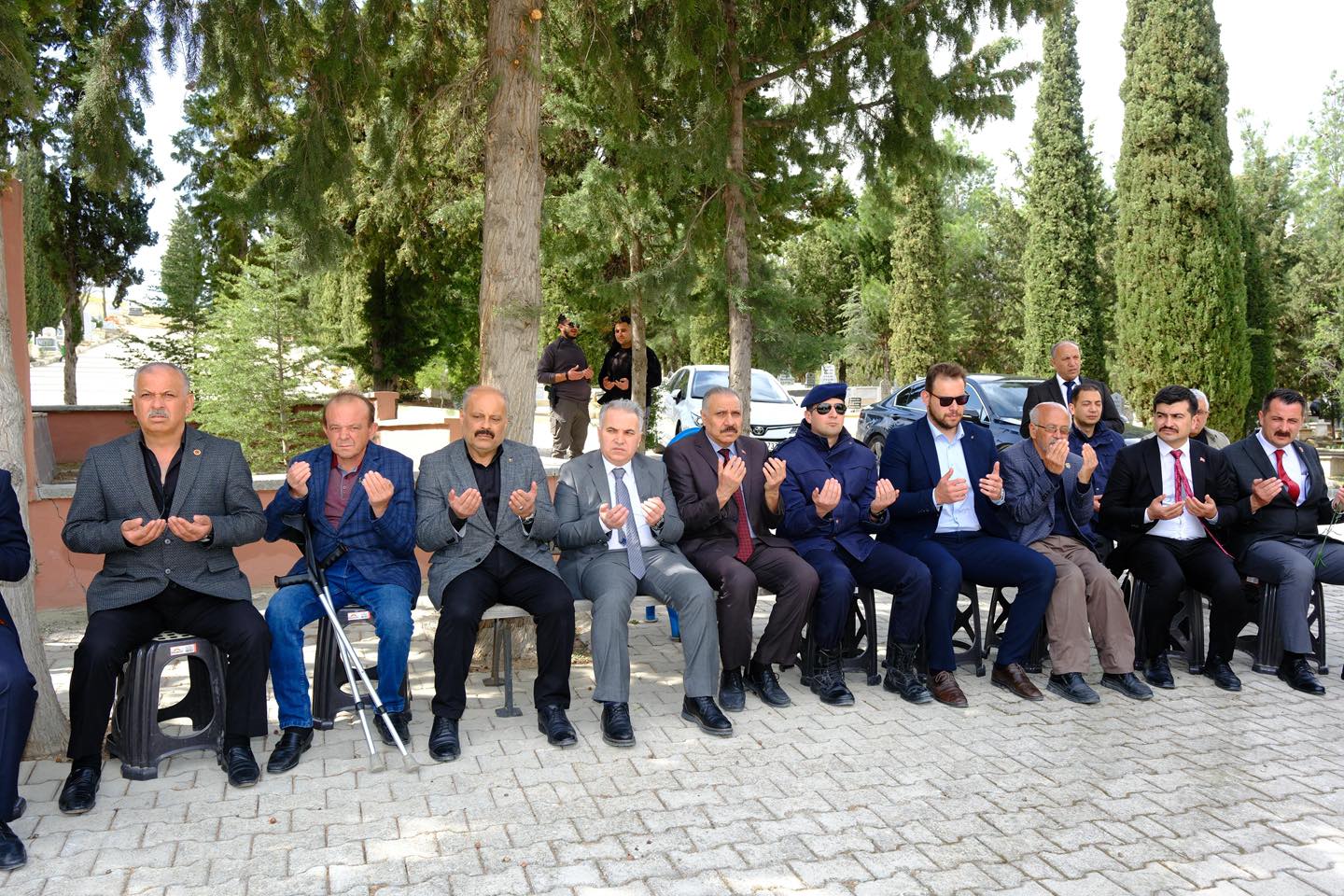 Dinar’da Ramazan Bayramı Öncesi Şehitlik Ziyareti