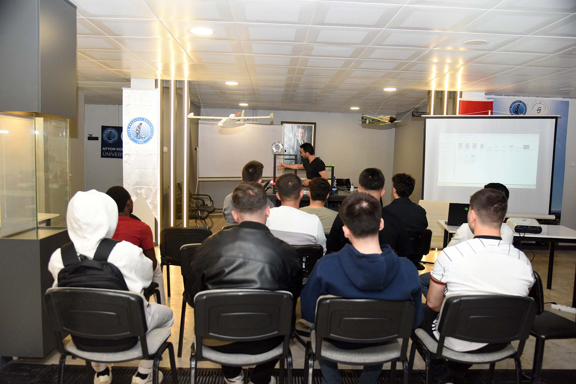 AKÜ'de, 3D Yazıcılar İçin Modelleme ve Analiz Eğitimi Gerçekleştirildi