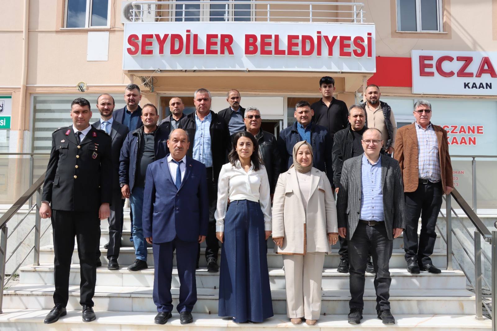 Kaymakam Kılıçtürk ve Başkan Kılınçarslan, Vatandaşlarla Bayramlaştı