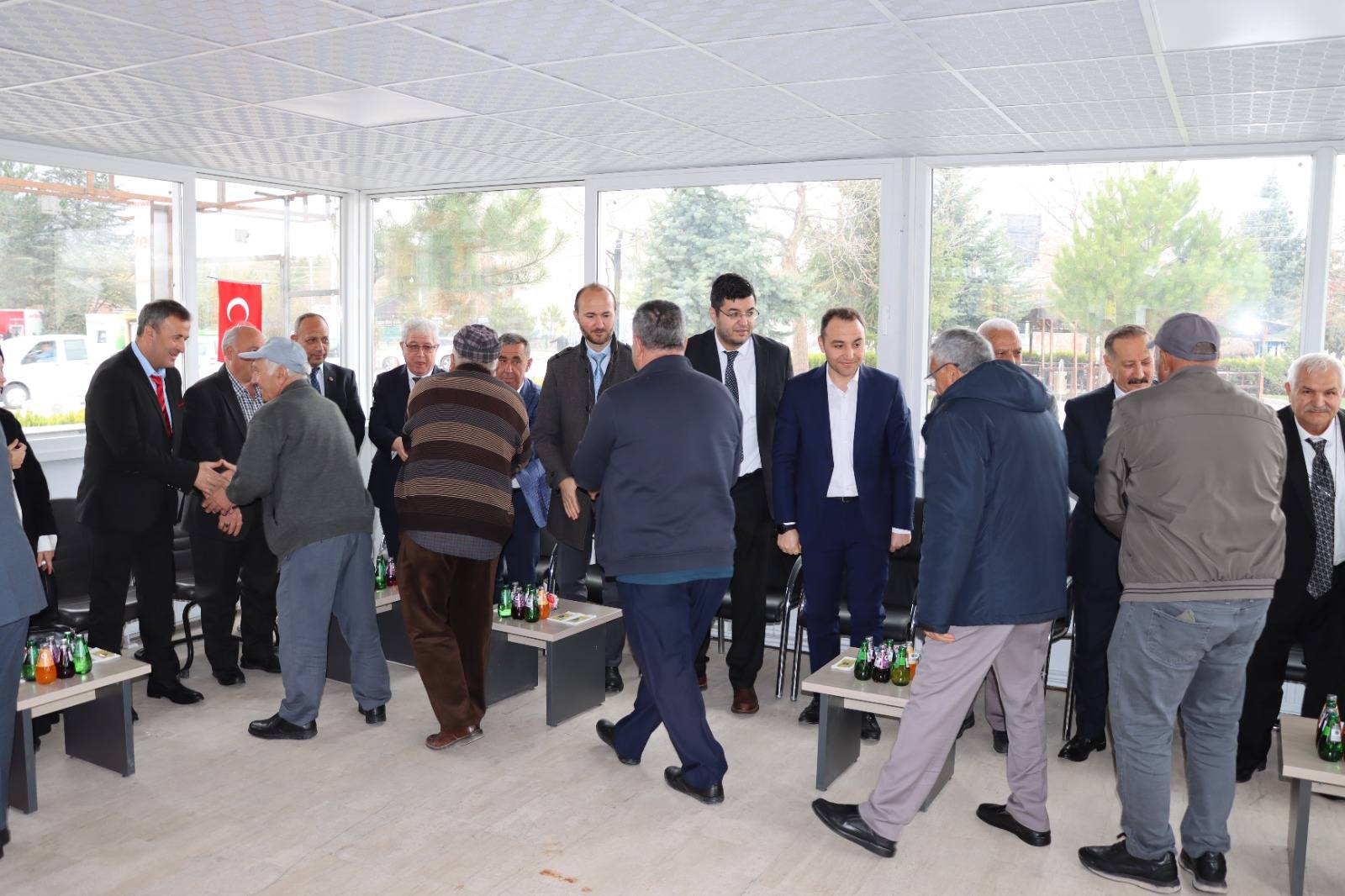 Kaymakam Kılıçtürk ve Başkan Kılınçarslan, Vatandaşlarla Bayramlaştı
