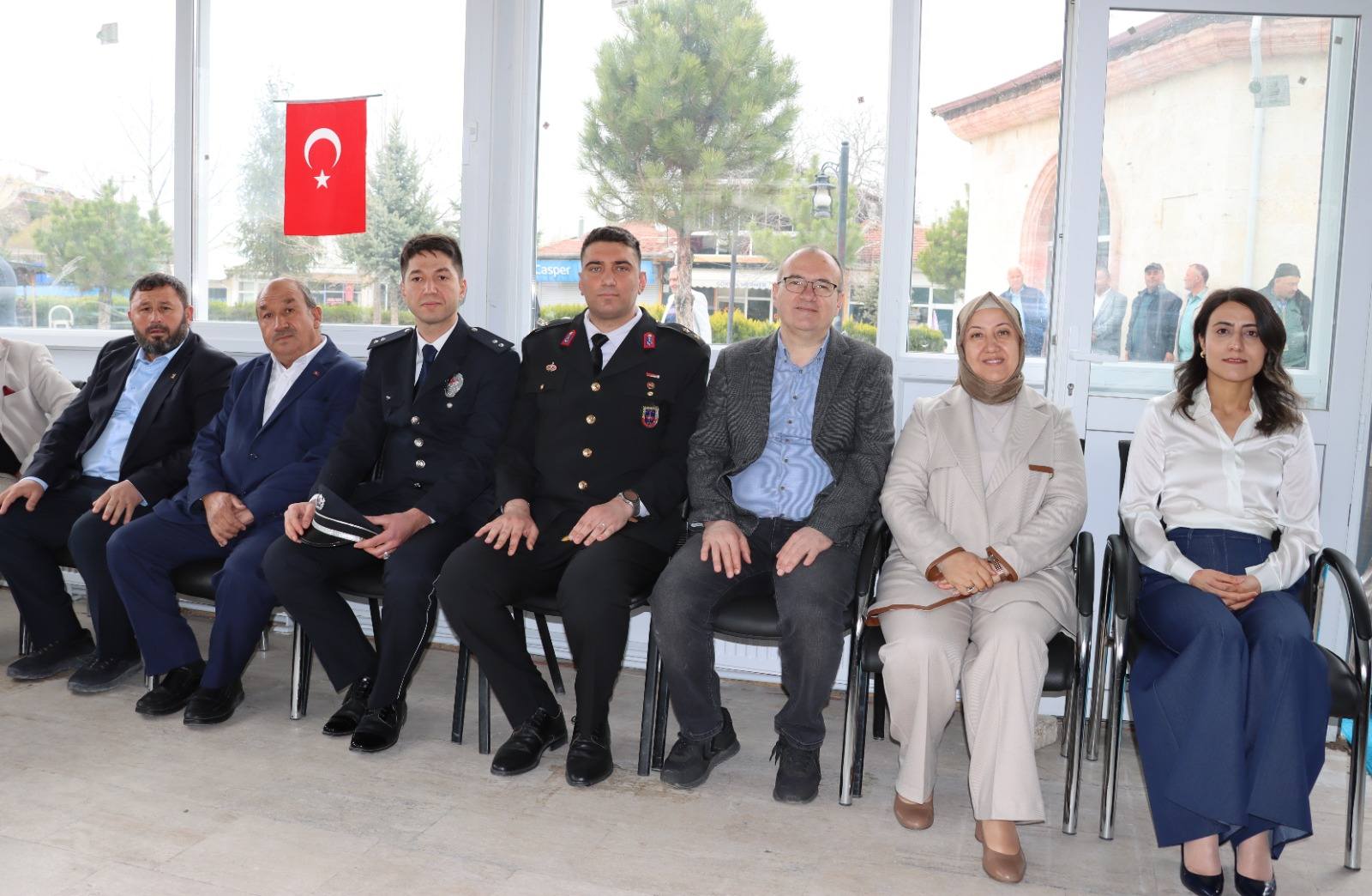 Kaymakam Kılıçtürk ve Başkan Kılınçarslan, Vatandaşlarla Bayramlaştı