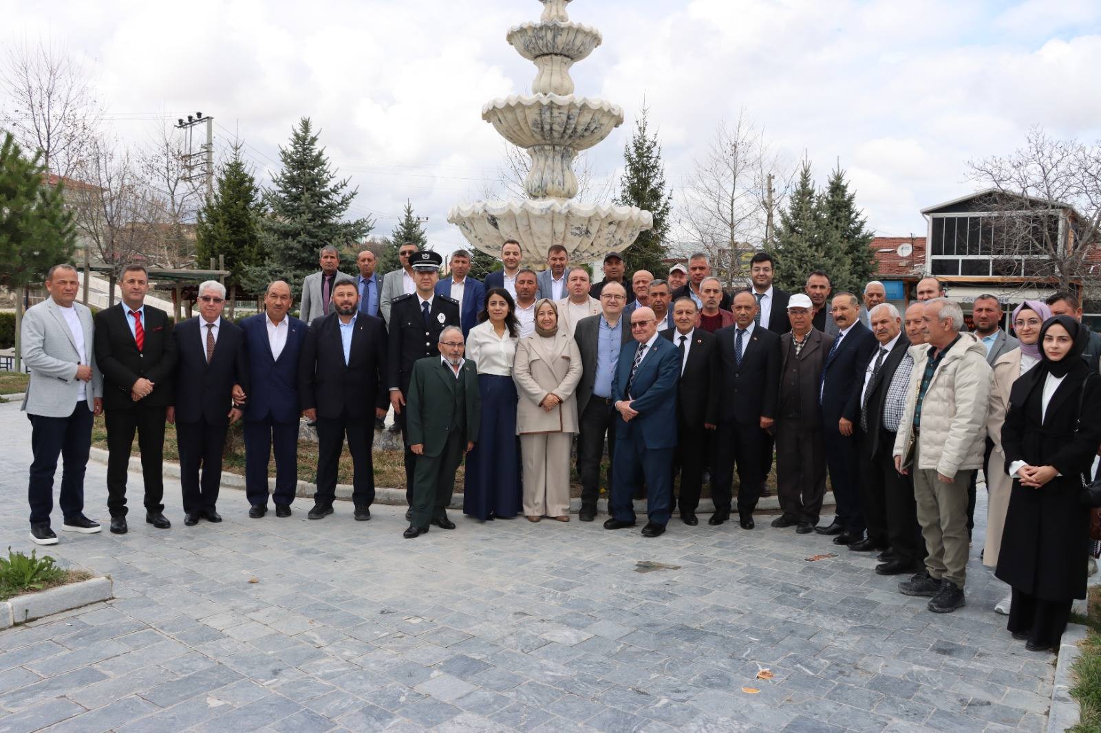 Kaymakam Kılıçtürk ve Başkan Kılınçarslan, Vatandaşlarla Bayramlaştı