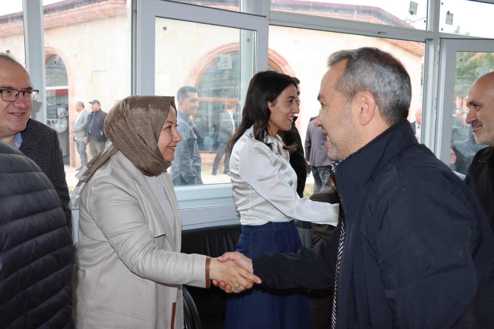 Kaymakam Kılıçtürk ve Başkan Kılınçarslan, Vatandaşlarla Bayramlaştı