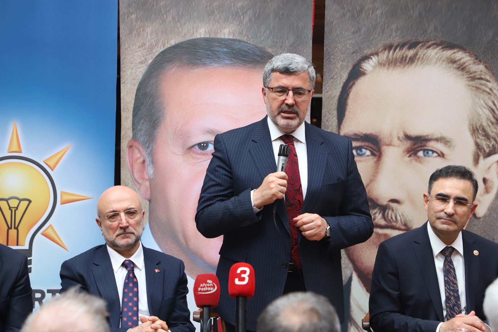 Milletvekili Özkaya: "Bayramı sadece kutlamakla kalmayalım, topluma faydalı işler de yapalım"