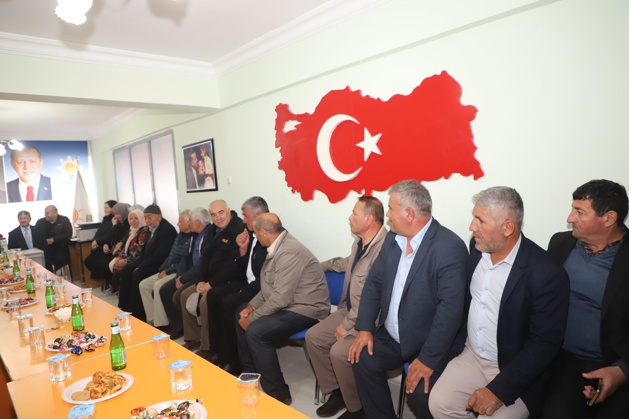 Milletvekili Özkaya’dan, İlçe Teşkilatlarına Bayram Ziyareti