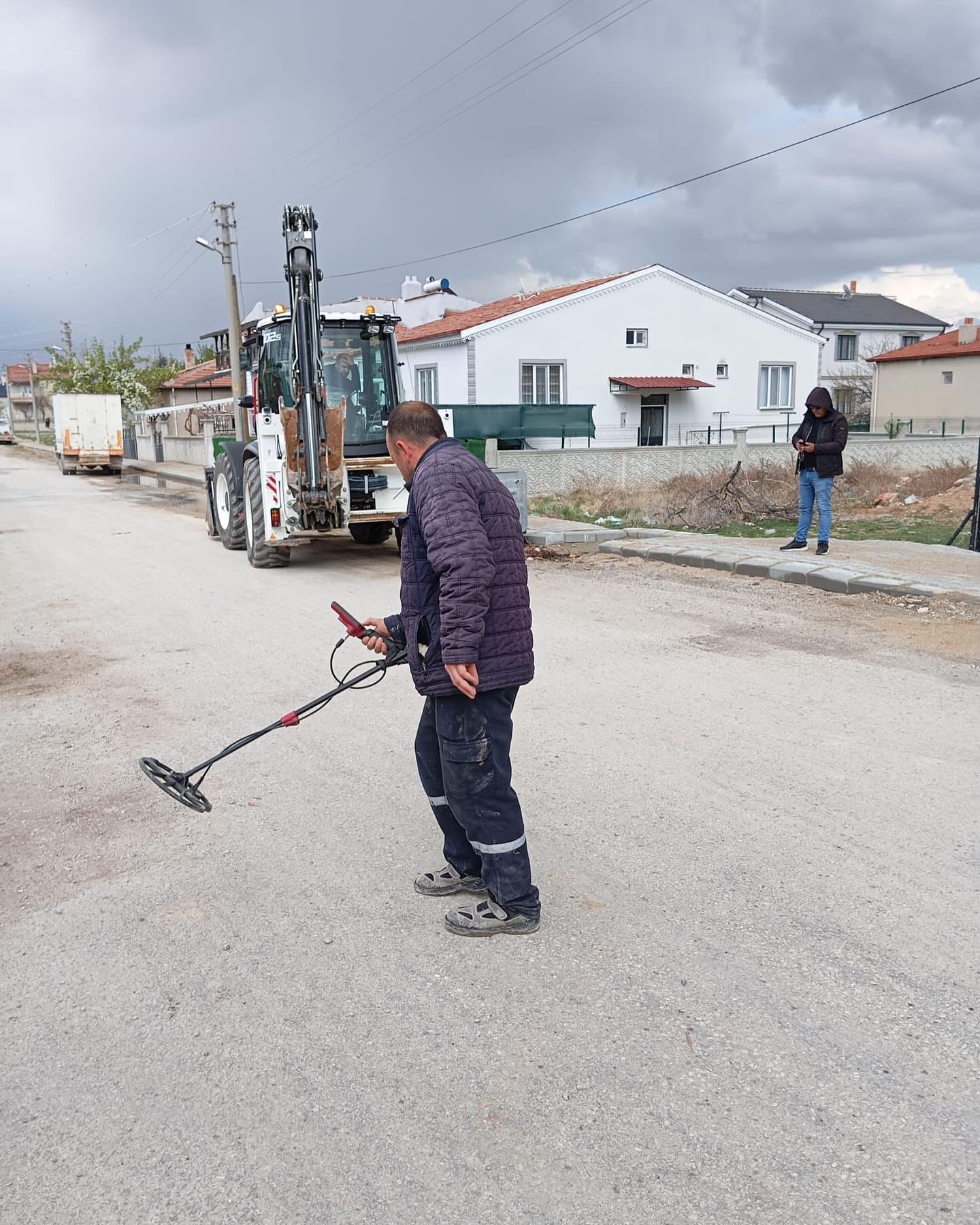 Bolvadin Belediye Ekipleri Tatilde de Çalışmalar Hız Kesmeden Devam Ediyor