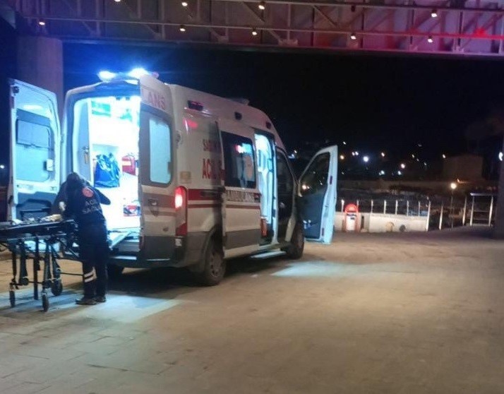 Kocasını Bıçakla Yaralayan Kadın Tutuklandı