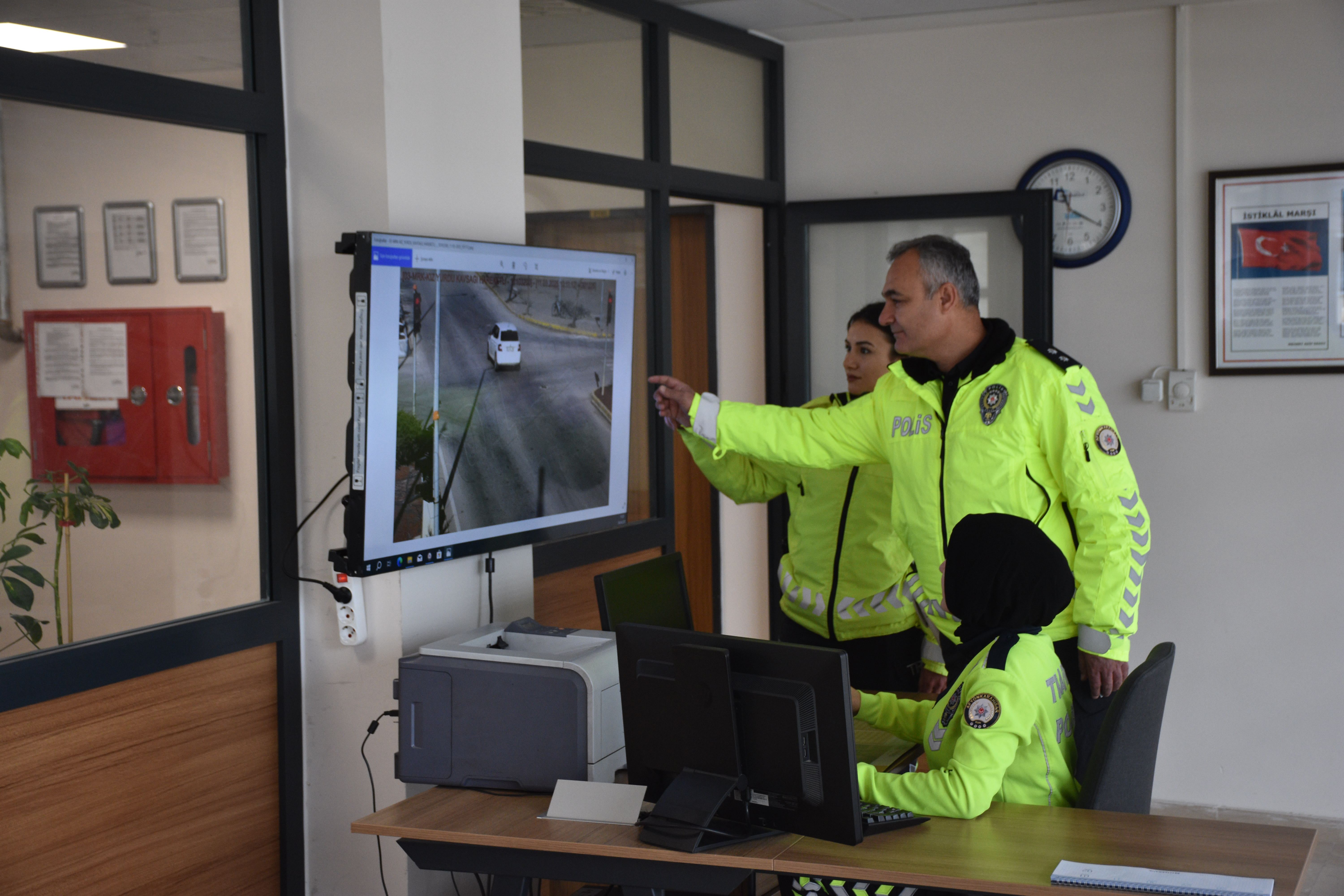 Afyonkarahisar'da 6 Yıldır Baba KızTrafik Polisi Olarak Çalışıyor